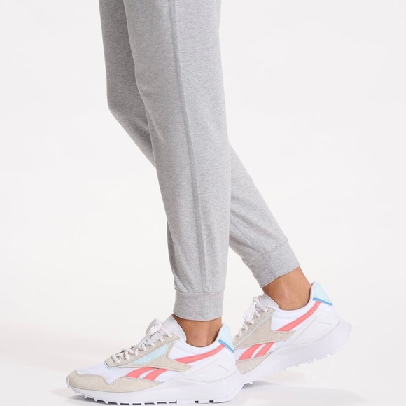 NWT Vuori Performance Joggers - Pale Grey Heather - Picture 4 of 9